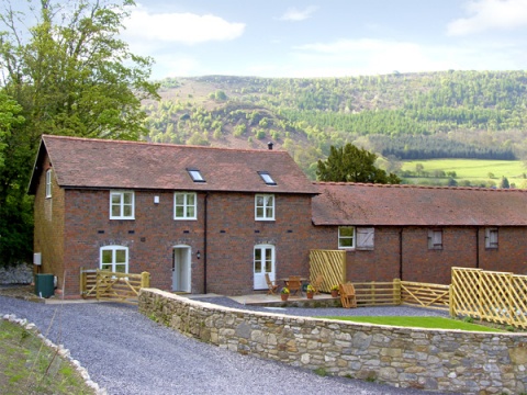 Bryn Howell Stables, Trevor near Llangollen, North Wales – Sykes&nbsp;Cottages