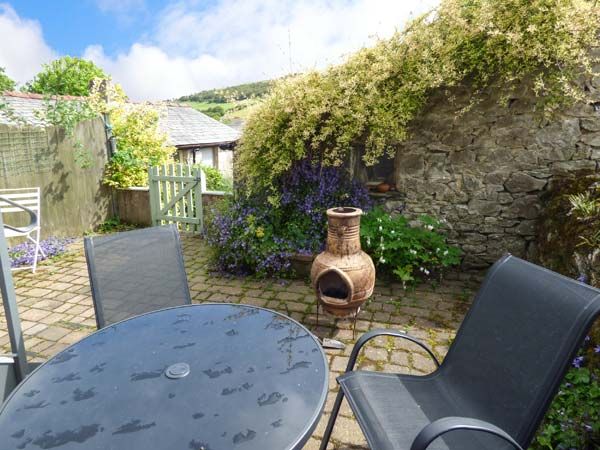 2 West View photo 14