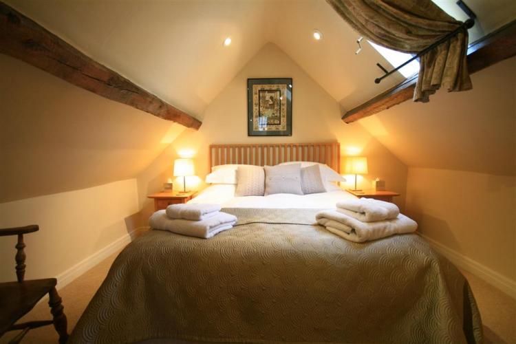 njo5y1--hay2hayloft_cold_aston06697