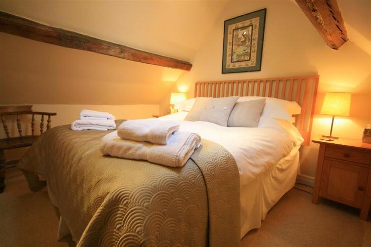 njo5y2--hay2hayloft_cold_aston06698